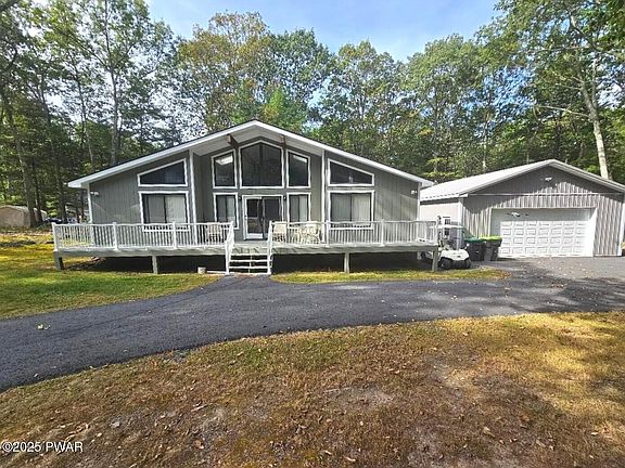 2nd image of 105 Marquise Dr