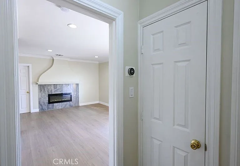 6437 Enfield Ave — Photo 23