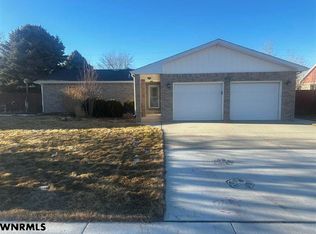 255 Margaret Dr, Gering, NE 69341