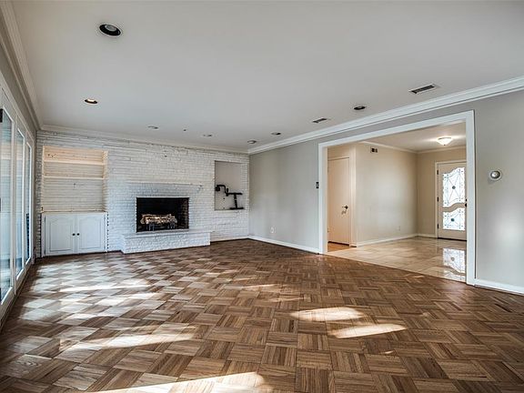 4th image of 11436 Royalshire Dr