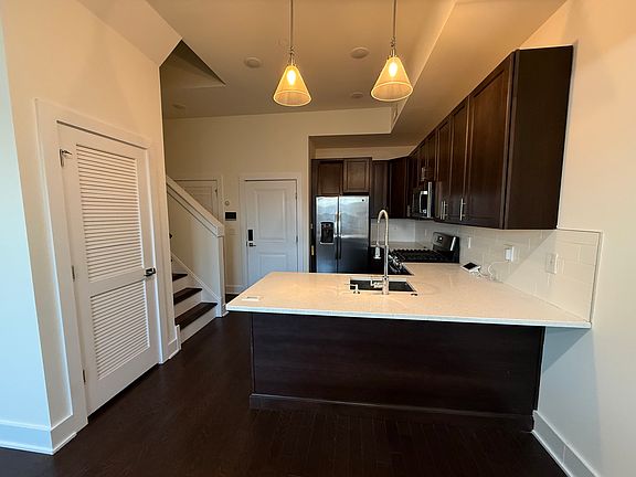 4th image of 516 W Montgomery Ave #O7