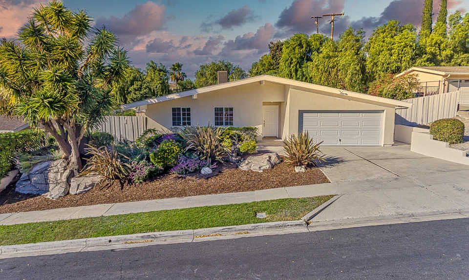 1st image of 867 Linden Cir