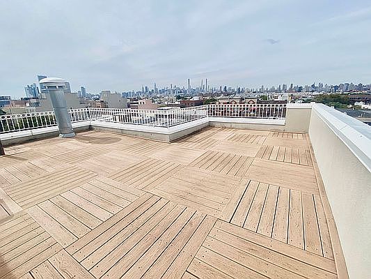 4th image of 31-32 38th St #4