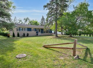 3109 Greenbriar Dr, Glenview, IL 60025