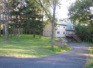 N3663 Willow Bend Ln, Lake Geneva, WI 53147