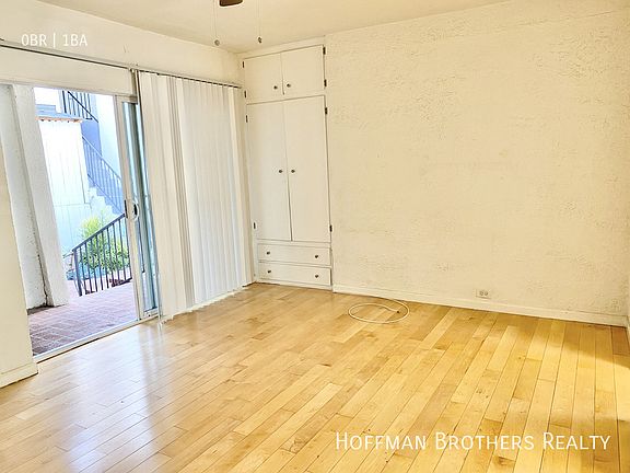 5th image of 473 S Roxbury Dr #1/2