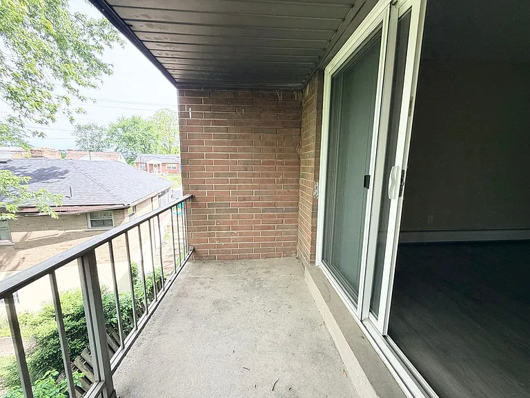 2459 Montana Ave — Photo 12