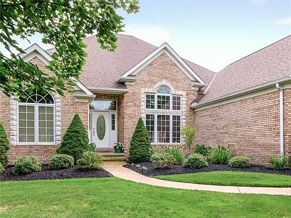 3rd image of 11390 Saddlewood Ln