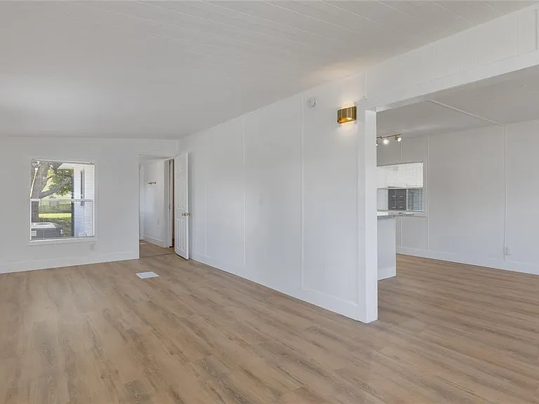 814 Roseapple Ave — Photo 8