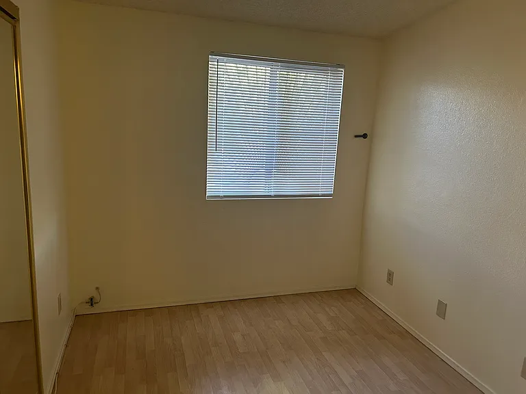E 2nd Pl — Photo 67