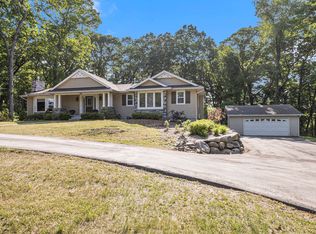 2211 S Hill Rd, Milford, MI 48381