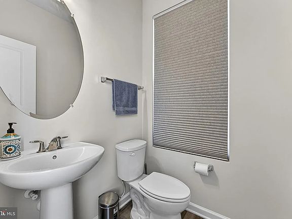4th image of 159 Presidents Pointe Ave #159