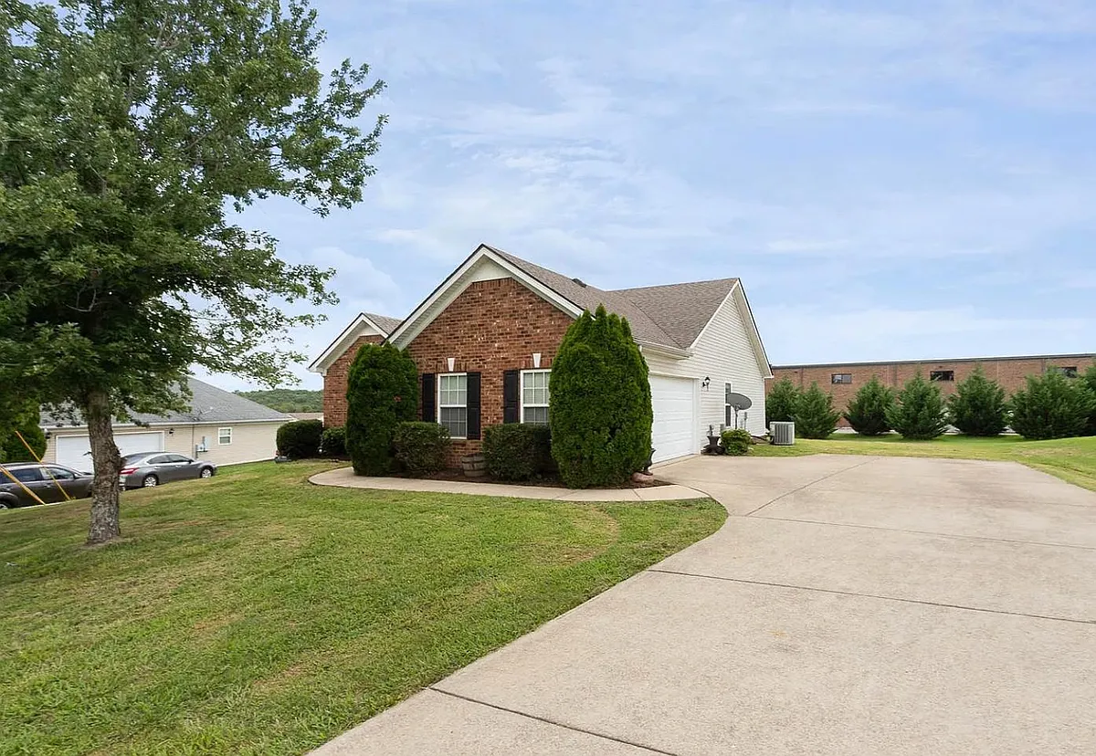 Building Photo - 3002 Ping Ct