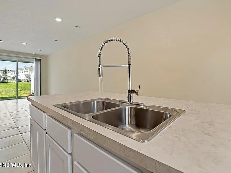592 Running Woods St — Photo 5
