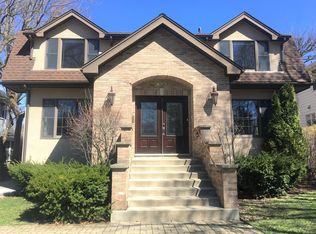 847 Ash St, Winnetka, IL 60093