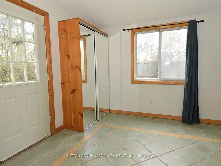 35 Longhope Pl — Photo 3