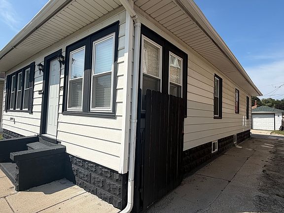 2nd image of 507 Grant Ave