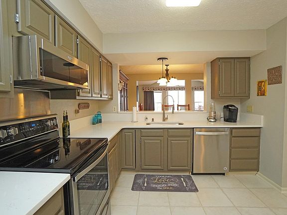 5th image of 3854 Arbor Green Dr