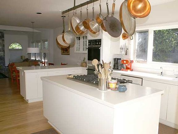 3rd image of 5768 La Jolla Corona Dr