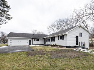 15 Radarick Dr, Rochester, NY 14624