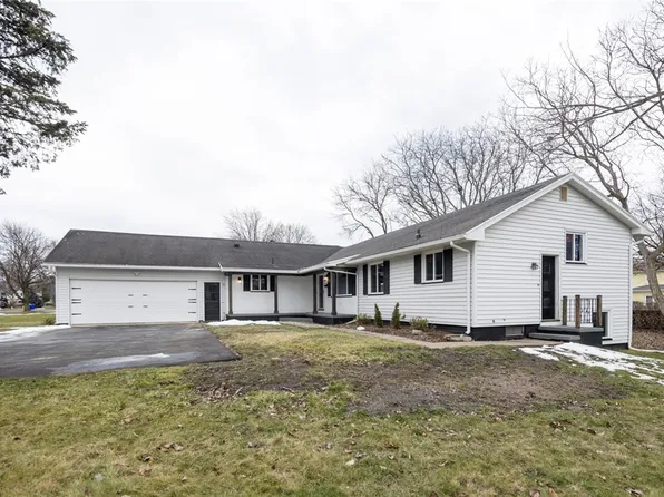 15 Radarick Dr, Rochester, NY 14624