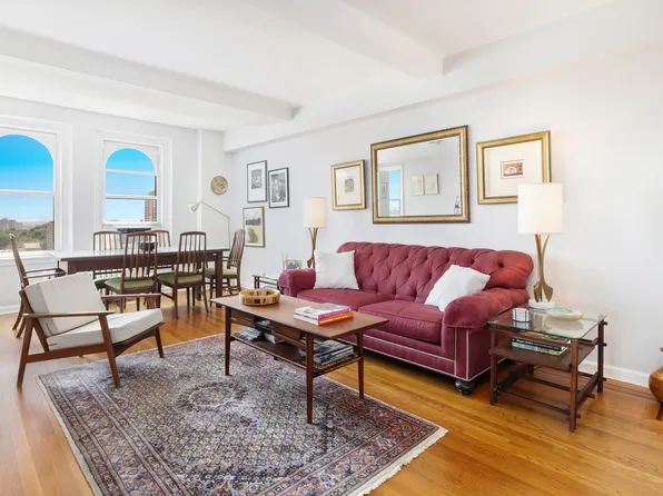 200 West 108th Street image 1 of 10