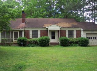 403 Pike St, Enfield, NC 27823