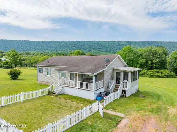 63 Wilkes Rd, Nescopeck, PA 18635
