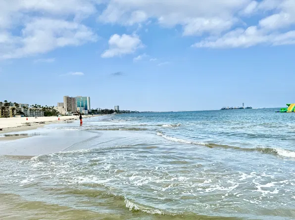 (undisclosed Address), Long Beach, CA 90803