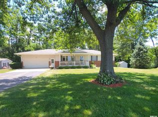 3716 Sheridan Rd, Pekin, IL 61554