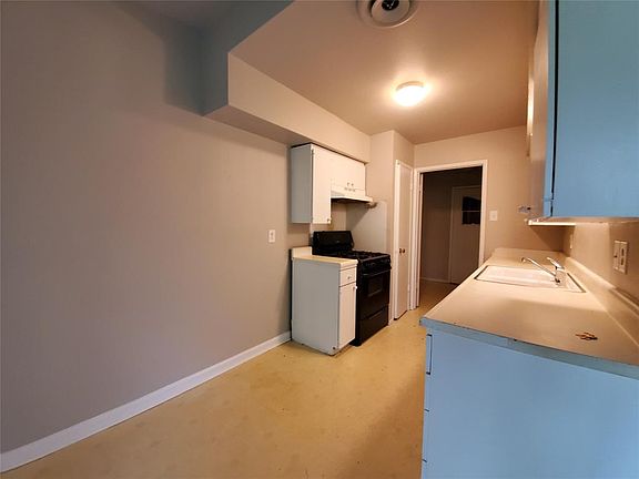 3rd image of 423 Melrose Dr