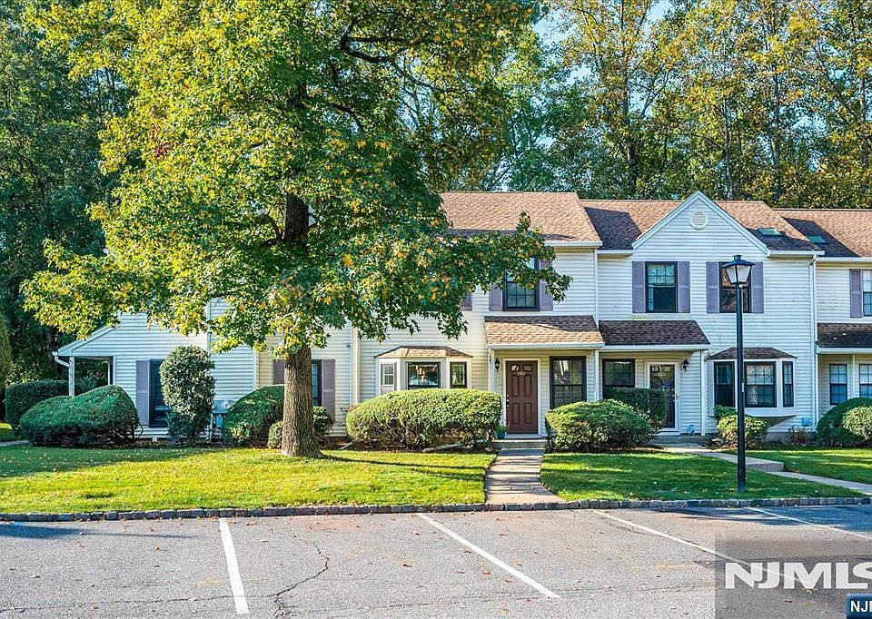 1st image of 3302 Stonehedge Road #3302