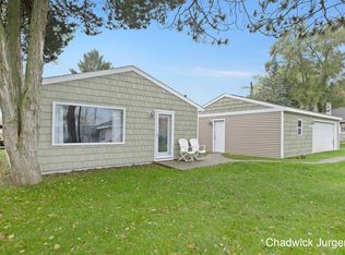 542 Hacker Dr, Caledonia, MI 49316