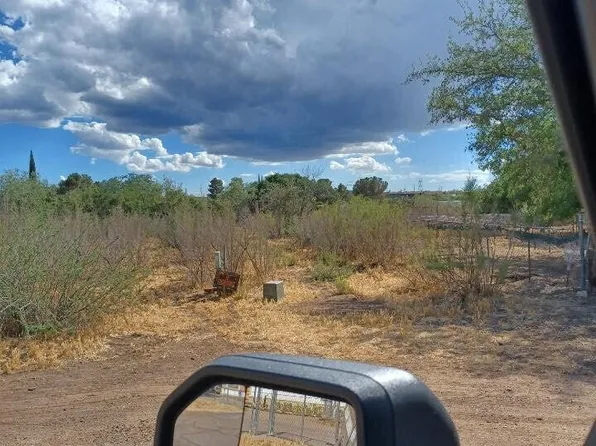 17197 E TRAILS END Road E #214, Spring Valley, AZ 86333