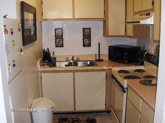 Studio Kitchen