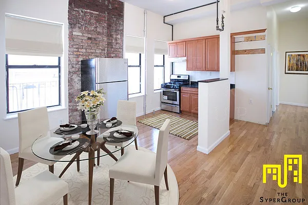 Rented by The Syper Group | media 10
