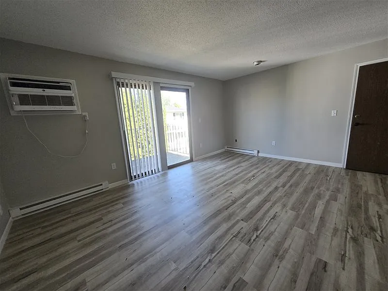 2 bed, 1.0 bath, 800 sqft, $950 — Photo 4