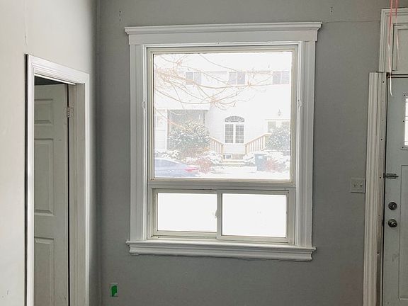 2nd image of 888 University Ave E