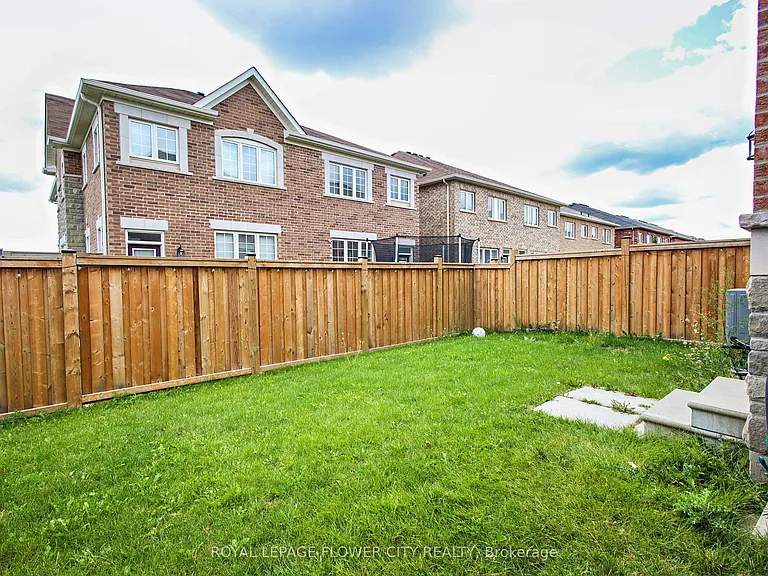 81 Baffin Cres — Photo 41
