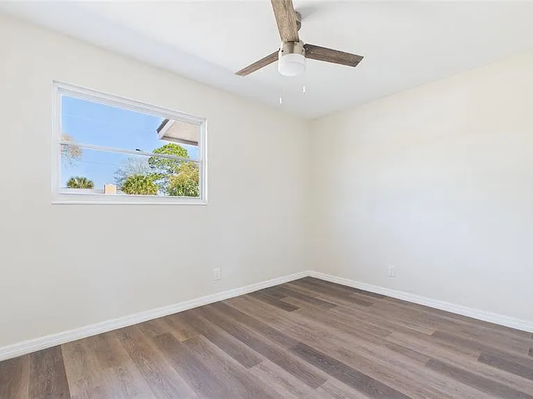 4418 W Fairview Hts — Photo 29