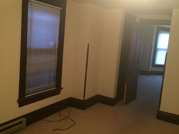 3rd image of 140 N Locust St APT A