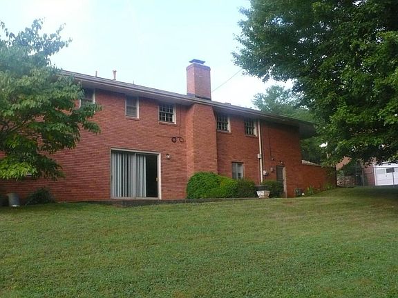 4th image of 2320 Cantle Ln