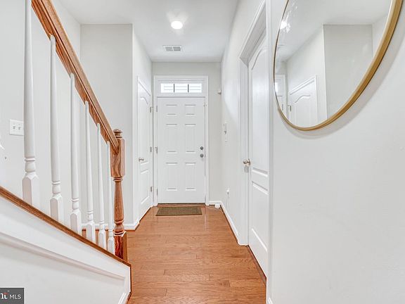 4th image of 620 Ava Cir NE #867