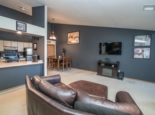 3631 E Barbara Ct APT 6, Oak Creek, WI 53154