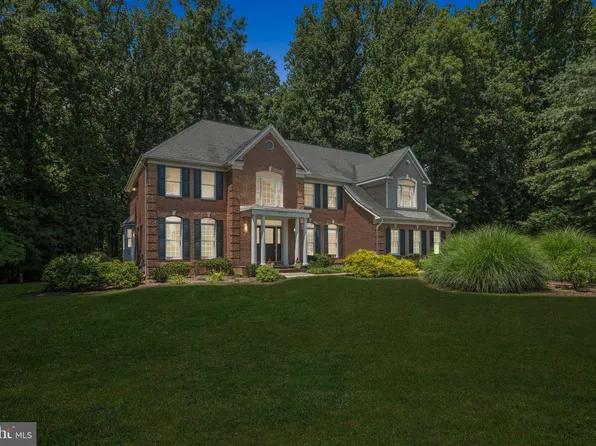 17717 Country Hills Rd, Ashton, MD 20861