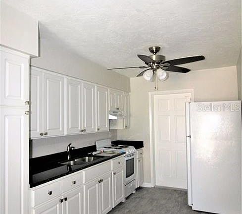 3rd image of 6377 Gateway Ave