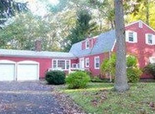 18 Rolling Meadow Rd, Madison, CT 06443