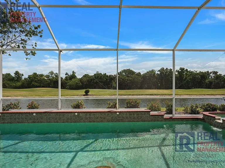652 Planters Manor Way — Photo 42