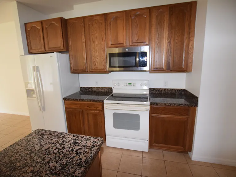 2604 Lutza Way — Photo 15