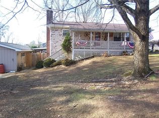 1010 Homestead Ct, Parkersburg, WV 26104